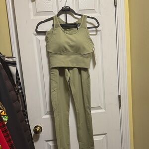 Women's Two-Piece Active Set in Olive Green - High-Rise Leggings & Crop Tank